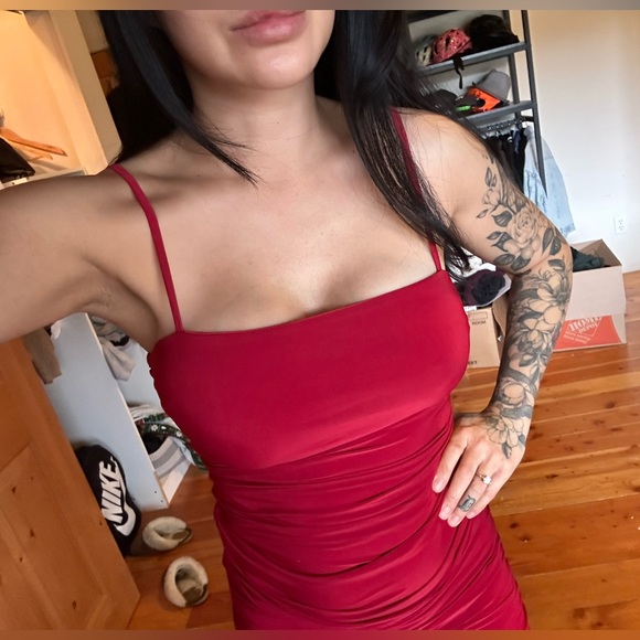 Naked Wardrobe ruched red midi dress - Picture 3 of 4